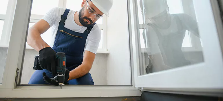 Replace Broken Window Pane in Midway, FL
