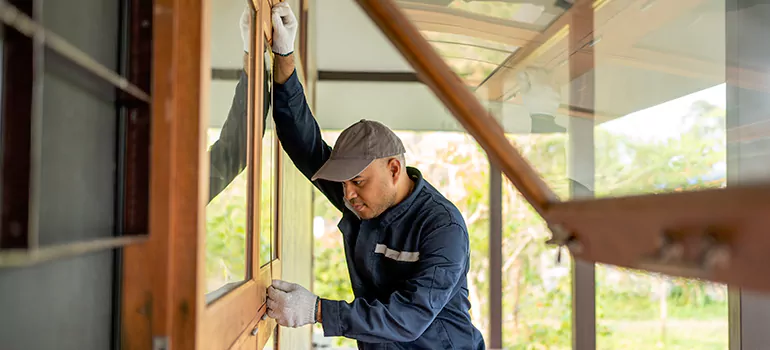 Double Hung Vinyl Window Sash Replacement in Midway, FL